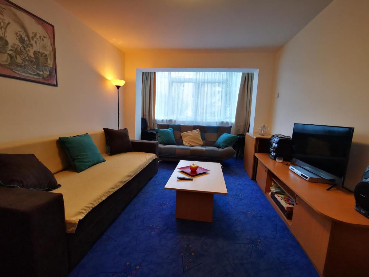 Apartament Langa Castan Apartment อาซูกา ภายนอก รูปภาพ